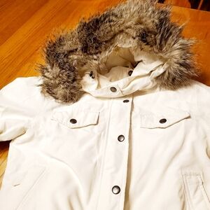 EDDIE BAUER WEATHEREDGE! Coveted warmth and style!
